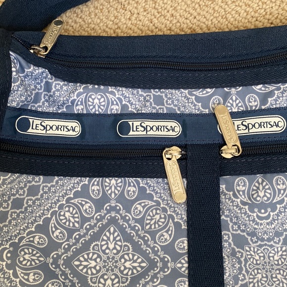 Nwt LeSportsac bag - Picture 4 of 7